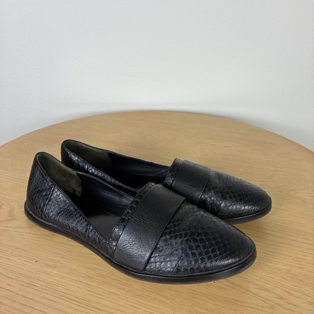 Vince Mason-2 Snakeskin Leather Loafers Flats Women's 8M Preppy Minimalist